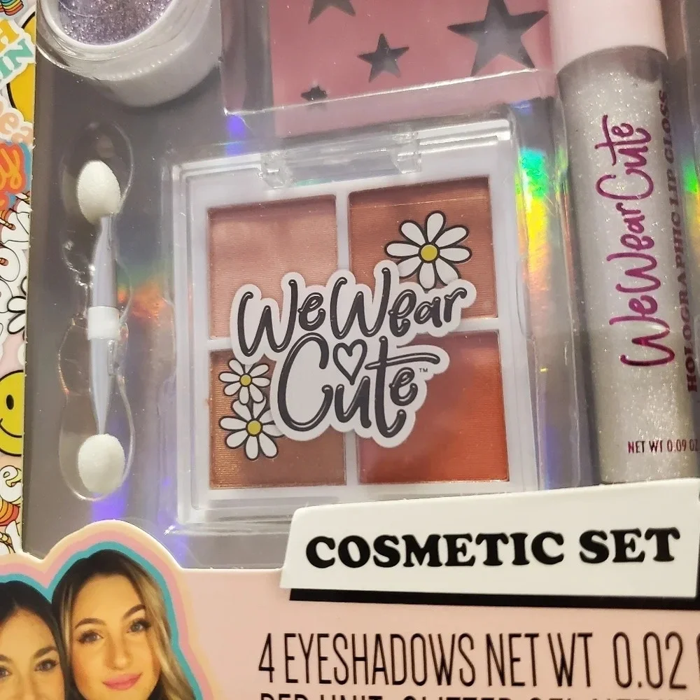 NWT We Wear Cute Girls Cosmetic Set 8 Years